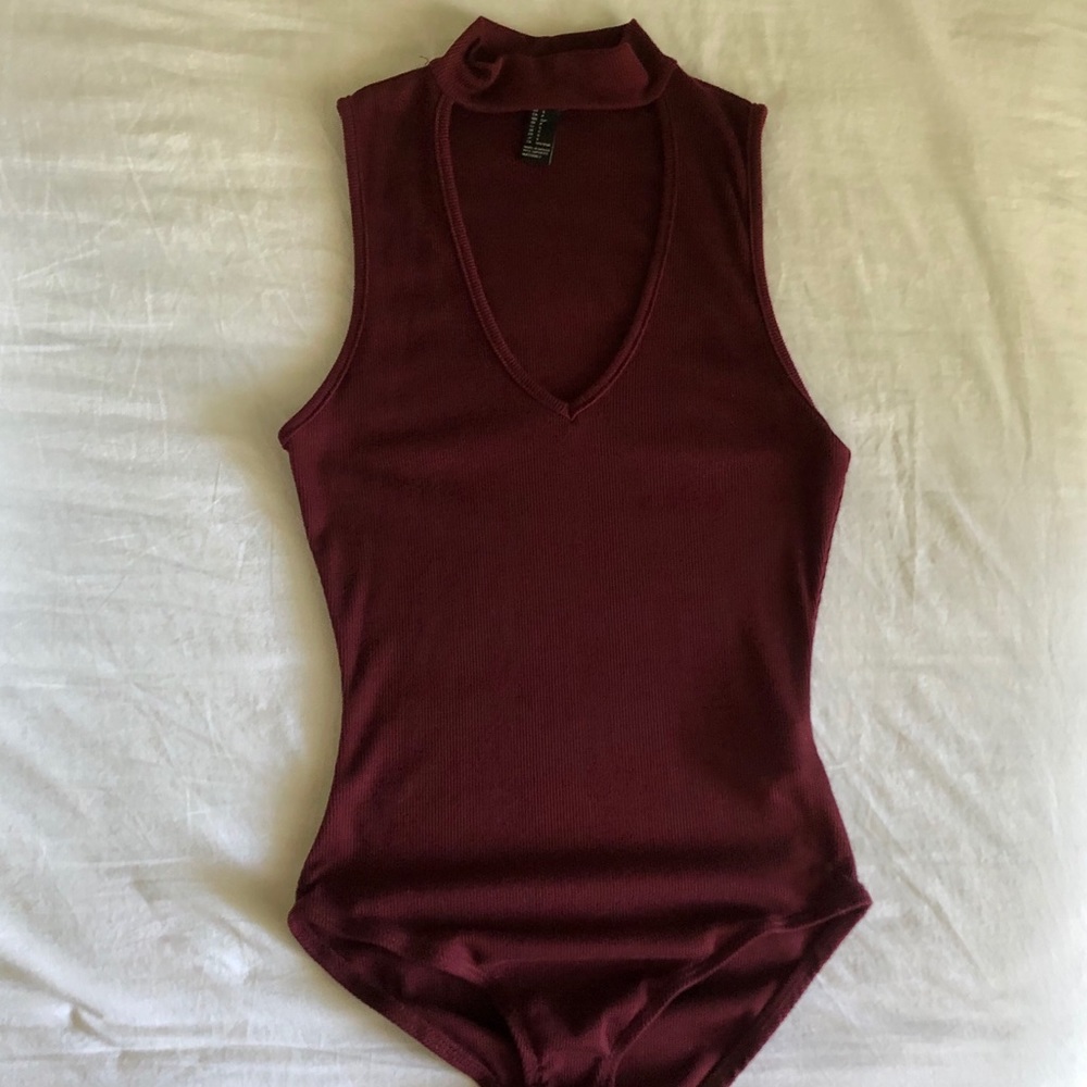 Forever 21 Maroon Keyhole Sleeveless Bodysuit